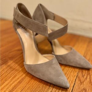 💯Vince Camuto | Carlotte Greige Suede Pumps